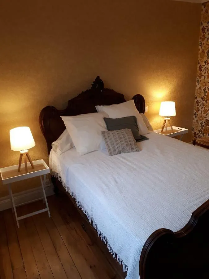 Grand Gite Maison D Alice Auvergne - 15 Personnes Saint-Bonnet-des-Quarts France